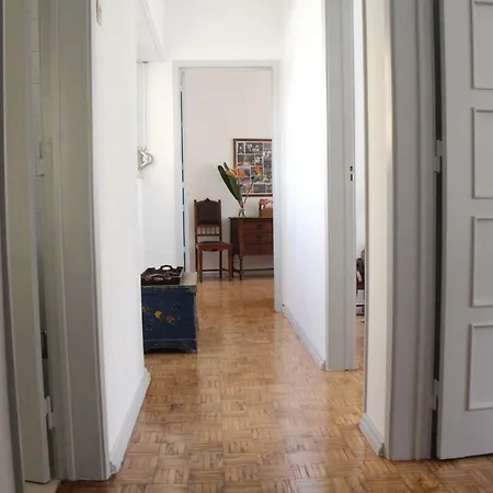 Maria Amelia | Free Indoor Parking Apartment