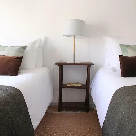 Maria Amelia | Free Indoor Parking Apartment